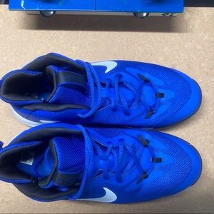 Nike Youth Basketball Shoes Like new Royal Blue Grade School Size 7